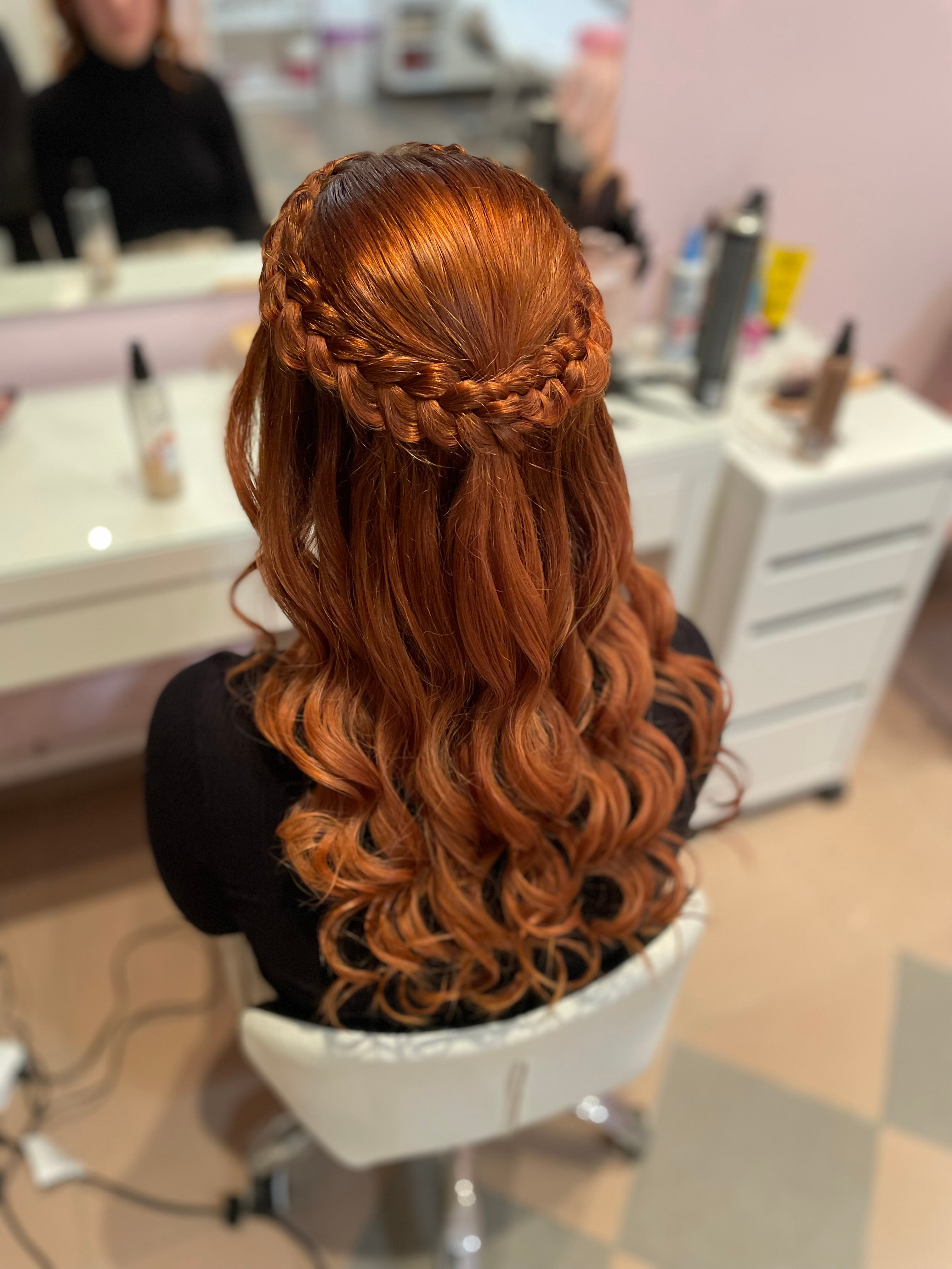 Hajfonás és formázás